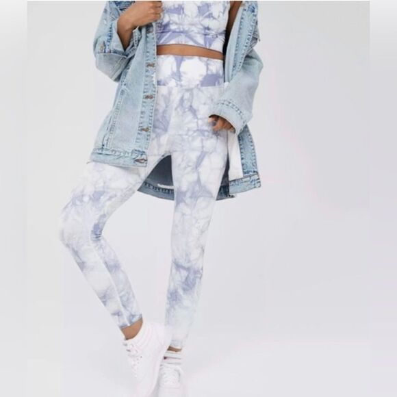 Offline by Aerie Seamless High Waisted Leggings in Blue Tie Dye. Small. - Picture 1 of 8